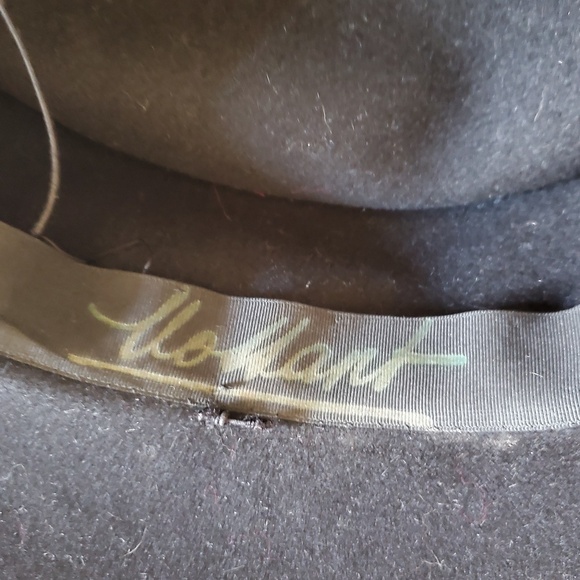 MOSSANT Aux Galleries Lafayette Paris Black Felt Old Style Aussie Women's Hat - Picture 4 of 5